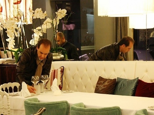 all in one / Restaurante Cais d'4 Porto 2010 www.artspazios.pt #design #architecture #artspazios #restaurant