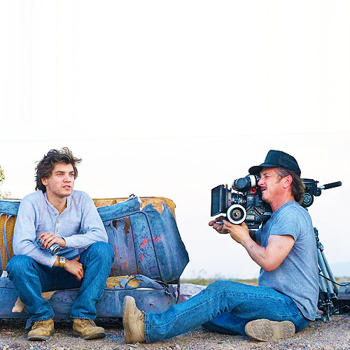 Emile Hirsch and Sean Penn filming forÂ Into the WildÂ (2007)n #wild #actor #penn #director #into #sean #the #hirsch #photography #emile