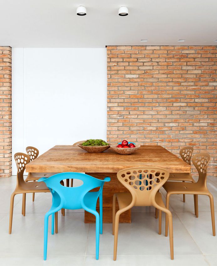 Colorful Brazilian Home Inspired by Ethnic Decor Styles - InteriorZine #architecture #house #home #decor #interior