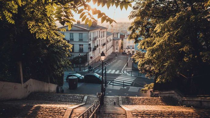 Cinematic Paris: Striking Street Photography by Stijn Hoekstra