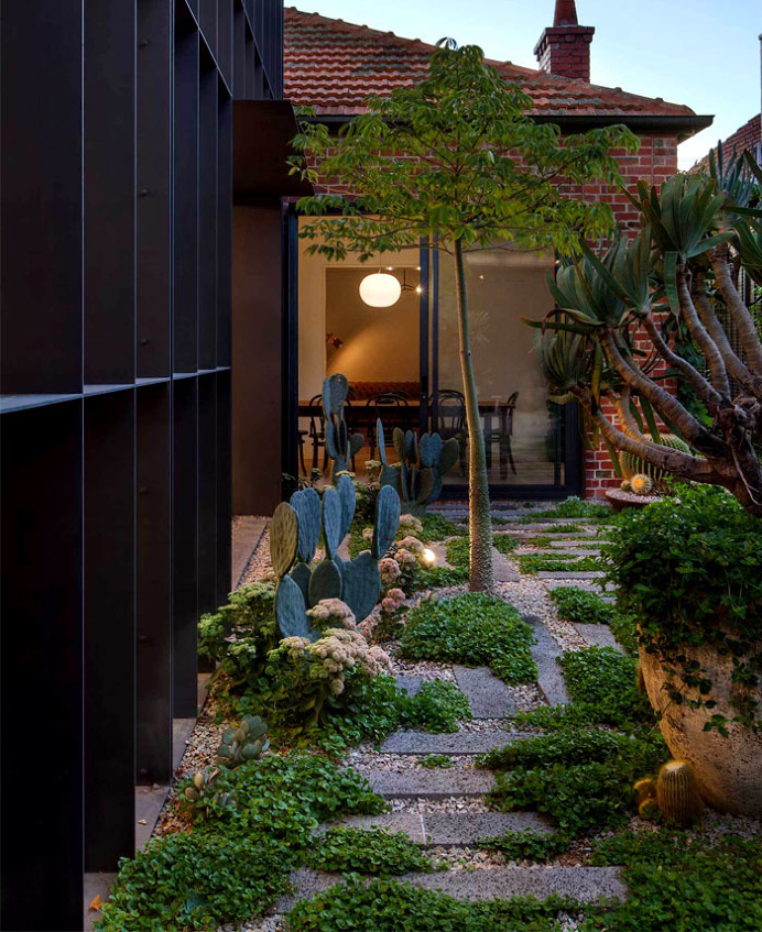 Clare Cousins Architects Created Addition to an Edwardian Cottage - InteriorZine
