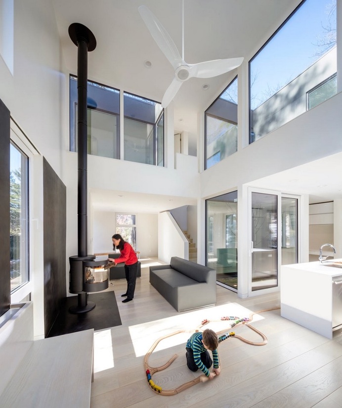 Grow Box – Steel House by Merge Architects