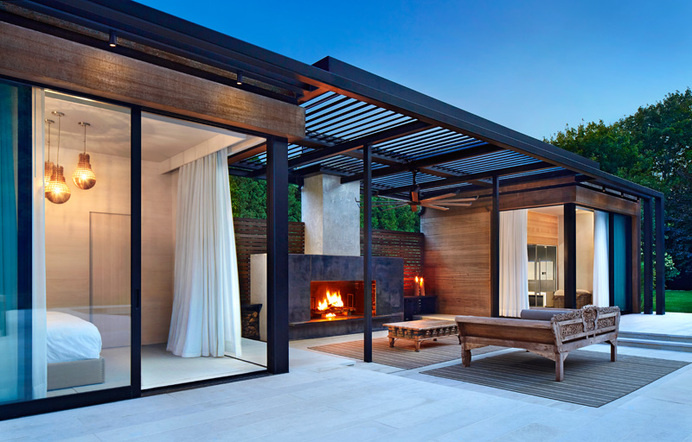 Contemporary Pool House by ICRAVE