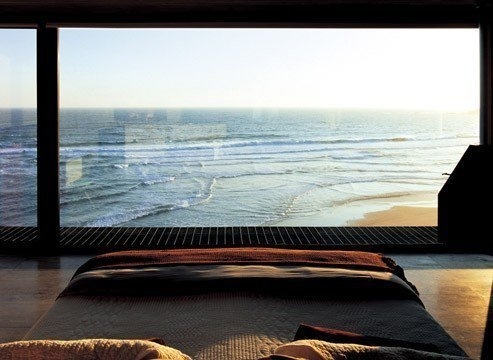 tumblr_mb4zw2CPiW1rf4s21o1_500 #window #ocean #view #bed