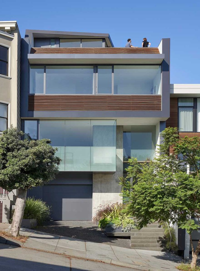 House on Hillside / Terry & Terry Architecture