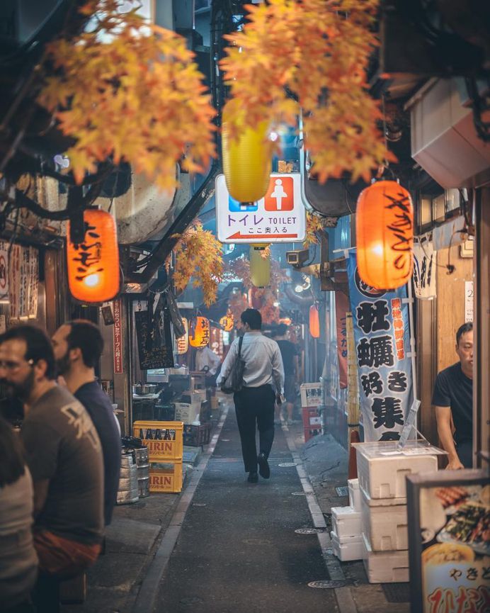 Stunning Candid Street Photos of Tokyo by RK