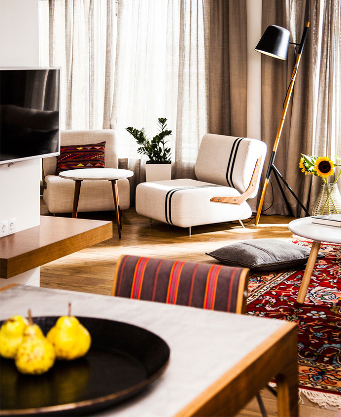 Eclectic Contemporary Apartment with Ethnic Touch - #decor, #interior, #homedecor