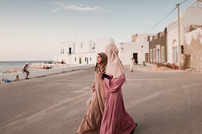 Lost in Tunis by Claudia Corrent