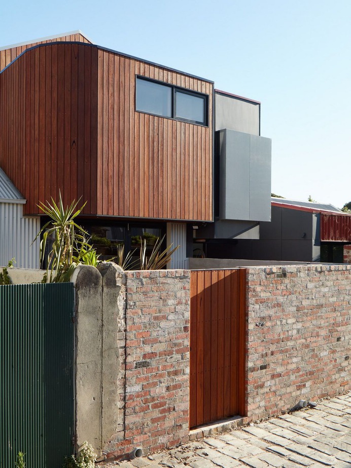 A Contemporary Home Addition with a Glass Floor