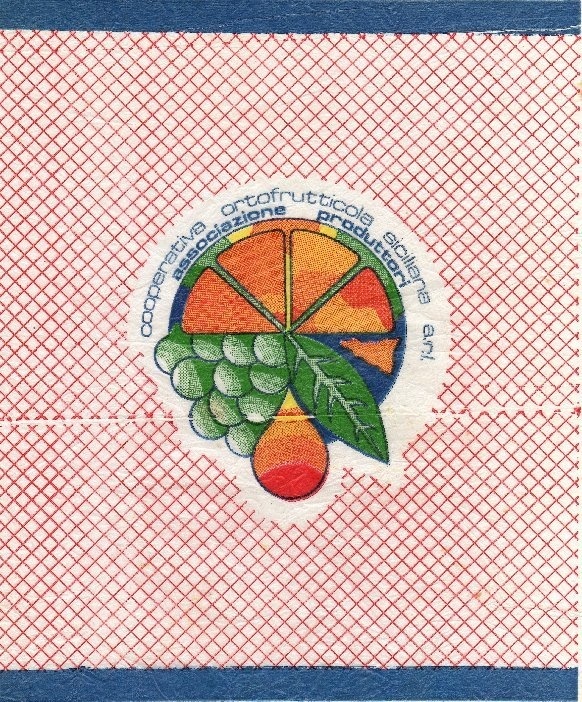 www.legufrulabelofolie.fr the site légufrulabelophiles, collectors label fruit and vegetables #paper #fruit
