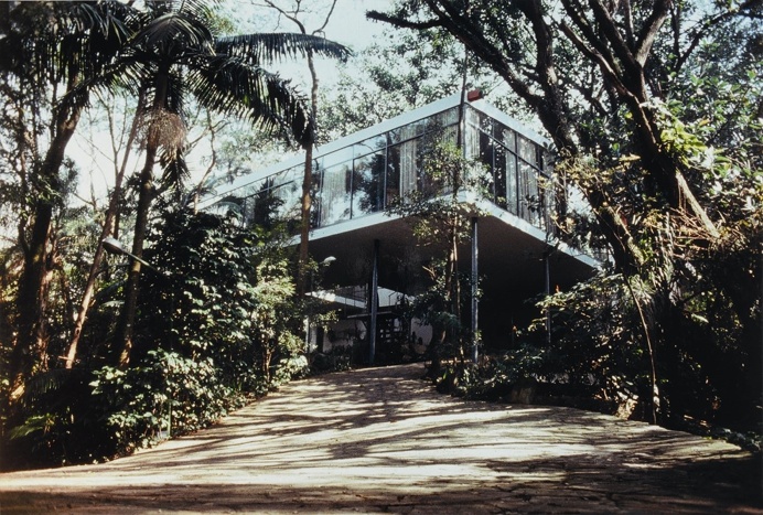 Lina Bo Bardi's Glass House (Casa de Vidro), #Brazil #architecture