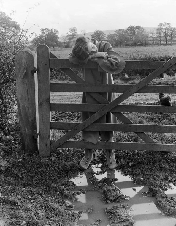 Norman Parkinson - Deep-Country Quality - Photos - Photohab - Photographer's Portfolios #fashion #photography #inspiration