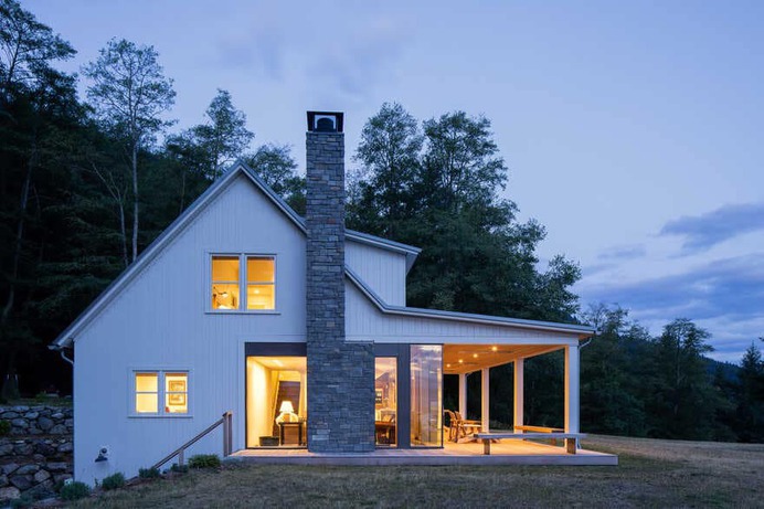 Outward Bound, a Renovated Waterfront Retreat by Heliotrope Architects