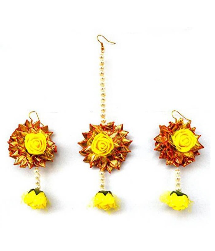 26 Handpicked Gota and Floral Maang Tikka Designs