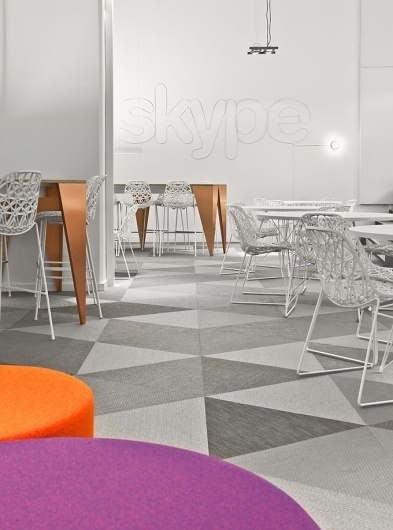 The Cool Hunter - Offices #lamp #chair #office #skype #light