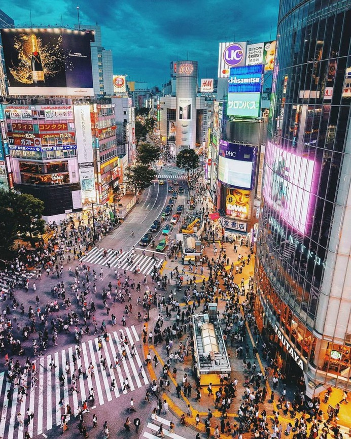 Cyberpunk and Futuristic Street Photography by Yuto Yamada