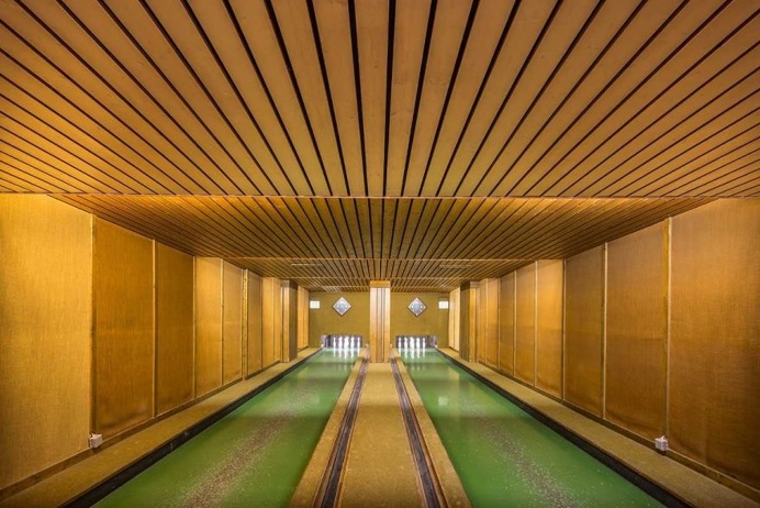 Bowling Alleys: The Vintage Beauty and Aesthetic of Germany's Kegelbahnen by Robert Goetzfried