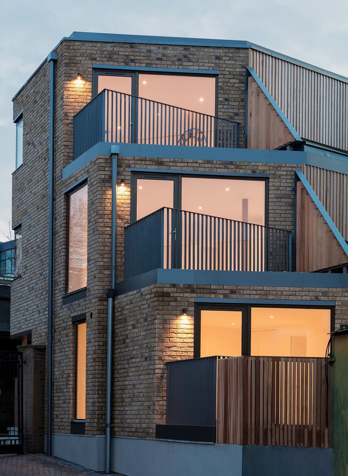 High Street Flats / Wimshurst Pelleriti
