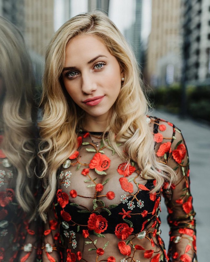 Vibrant Fashion and Street Style Photography by Anghelov Medina