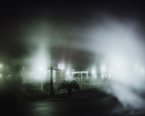 tumblr_ljpl0bw84b1qz4hjyo1_500.jpg 500×400 pixels #night #blurry #photography
