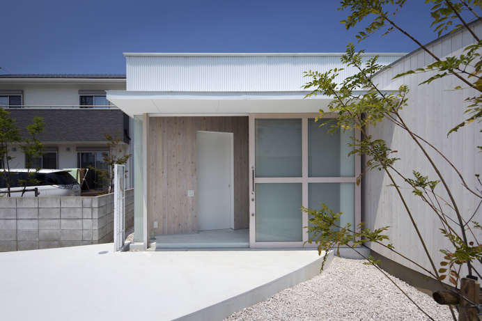 Alley House