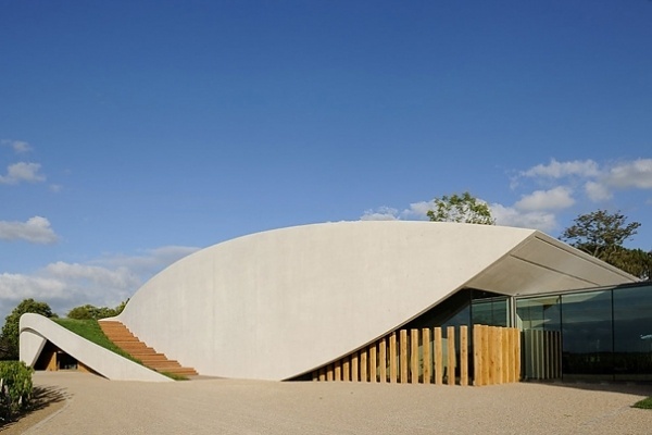 The new winery of Chateau Cheval Blanc designed by architect Christian de Portzamparc #architecture