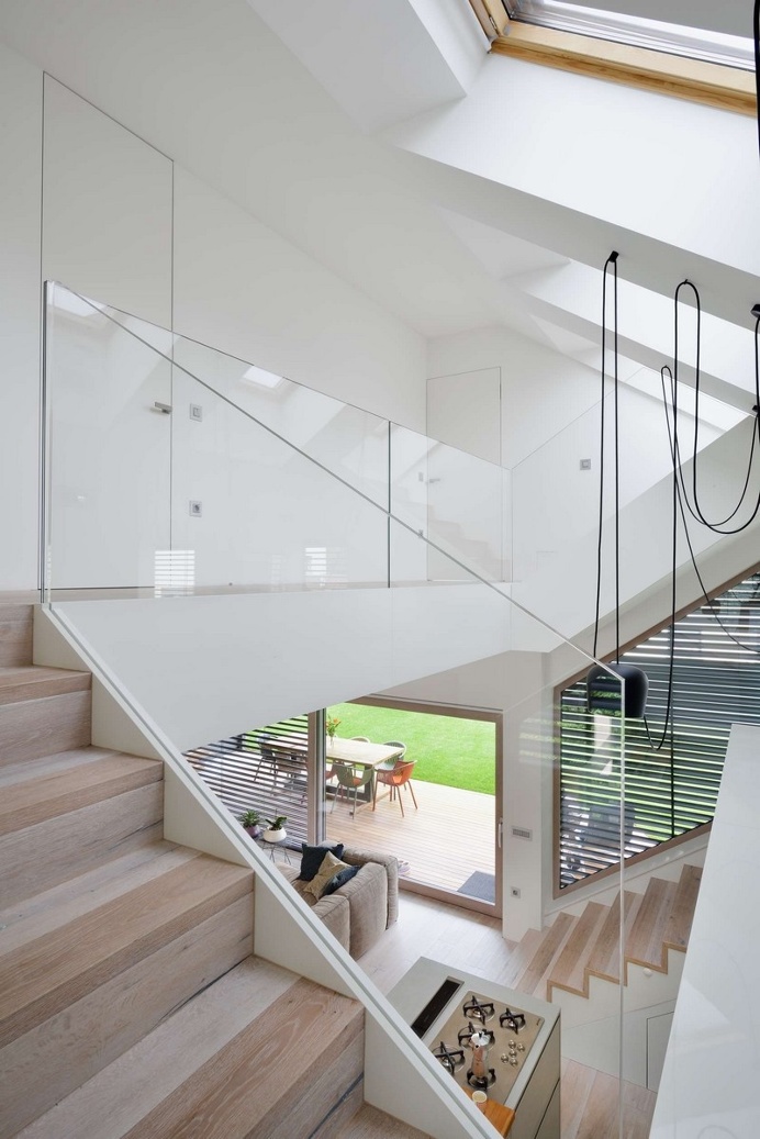 Mezzanine House by Elastik Architecture / Ljubljana