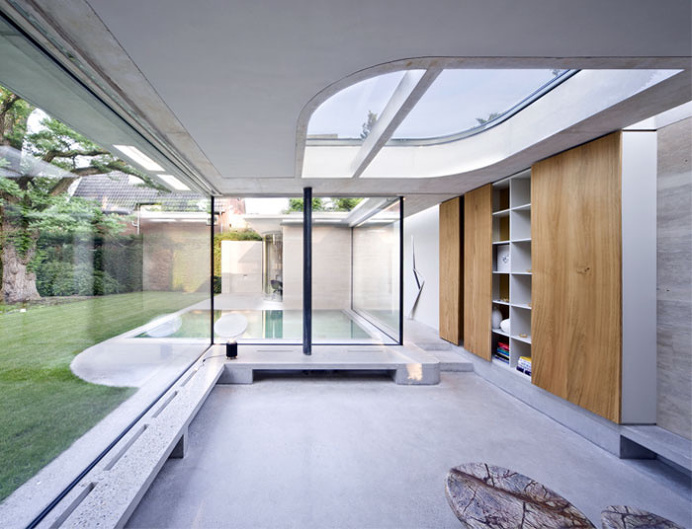 Exterior Expansion with Thin Floating Concrete Eaves
