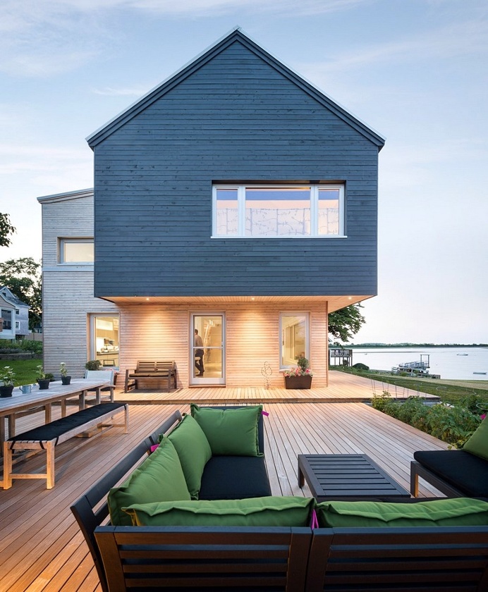 Quincy Bay House – Contemporary Passive House by GO Logic