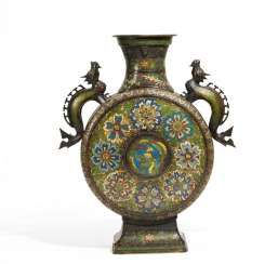 Moon vase with dragon and Phoenix