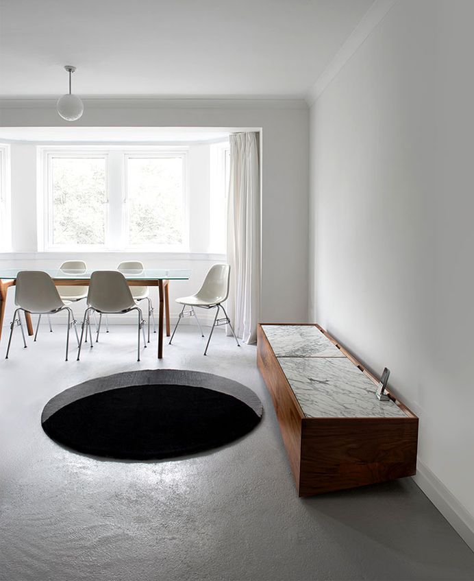 Scott Jarvie Created an Optical Illusion Void Rug - InteriorZine #floor #rugs #carpets #productdesign #design #graphics