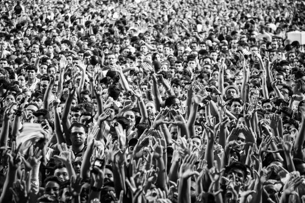 Beyoncé | I Am #white #crowd #black #people #and #music #fan #concert