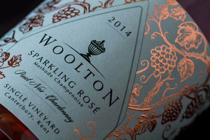 Woolton_Sparkling_Wine_Design_Packaging_5.jpg