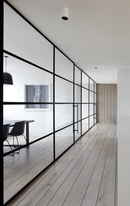 Slattery Australia by Elenberg Fraser. Photo by Peter Clarke. #minimalism #workspace #elenbergfraser #peterclarke