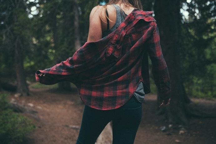 Source: loserpirate http://inspire.neuetoyou.com/ #photo #woods #color #plaid #nature