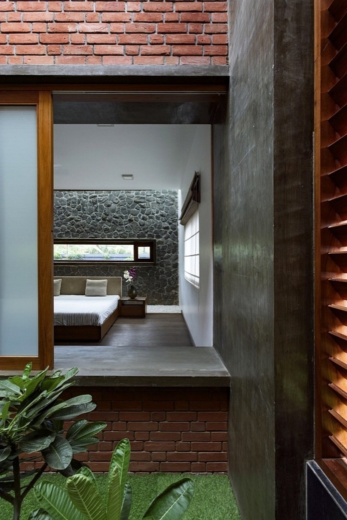 Pune Brick House – Intimate Retreat in the Urban Environment