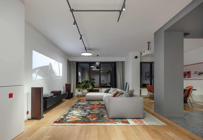 Cozy Apartment in Kyiv for a Family with 3 Kids and a Dog