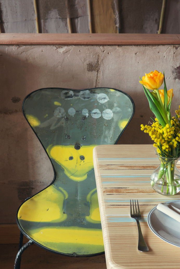 MamaCampo restaurant eclectic design with decors and pastel shades - www.homeworlddesign. com (1) #madrid #design #interiors #restaurant