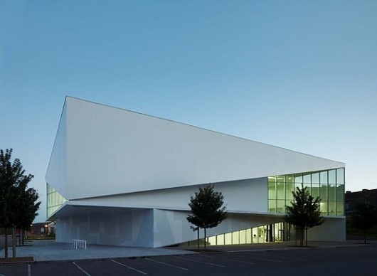 Médiathèque d'Anzin by Dominique Coulon Architecte (FR) @ Dailytonic #architecture