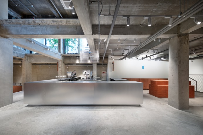 Blue Bottle Coffee Seongsu Cafe by Schemata Architects
