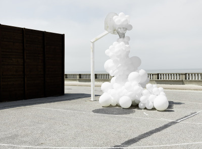 Invasions by Charles Petillon #balloons