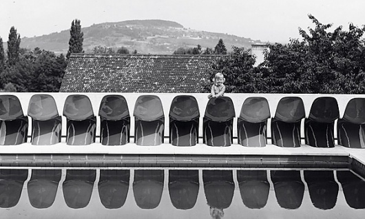 Design: Collage: Vitra.com #panton #water #girl #chair #design #little #vitra