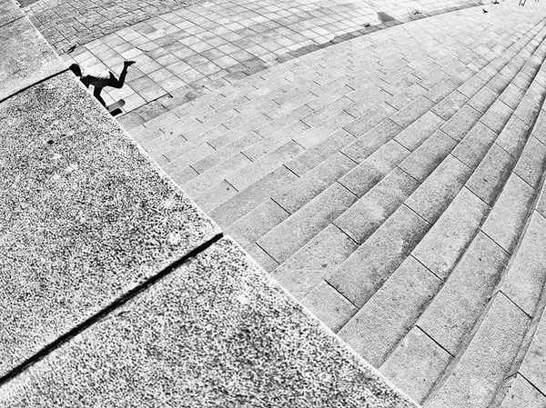 Skateboarder's Unique Self Portraits Highlight São Paulo's Architecture My Modern Metropolis #self #photo #architecture #skateboard #portraits