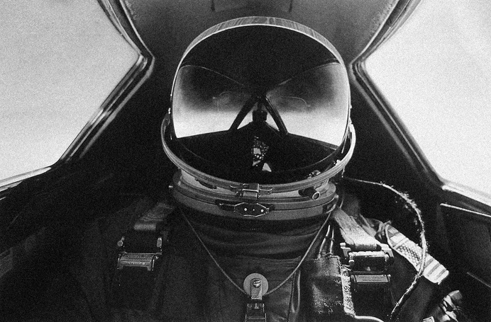 #pilot #helmet #reflective #astronaut
