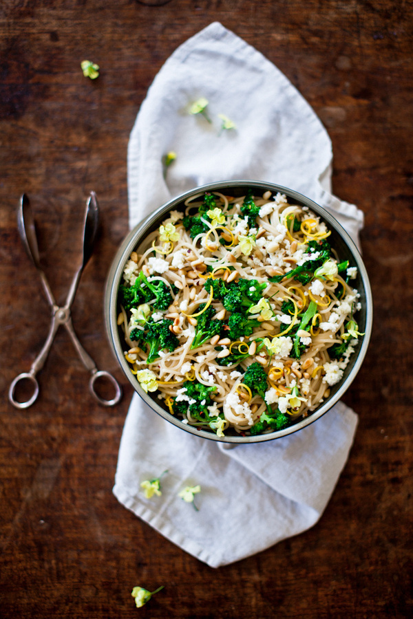 Yummy Supper: QUICK HOMEMADE RICOTTA + A LEMONY GARDEN PASTA #food