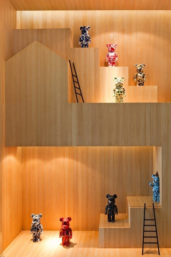 Bear toys house