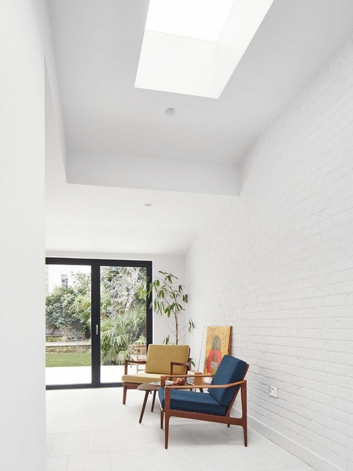 Brent House Road by Nissen Richards Studio 6