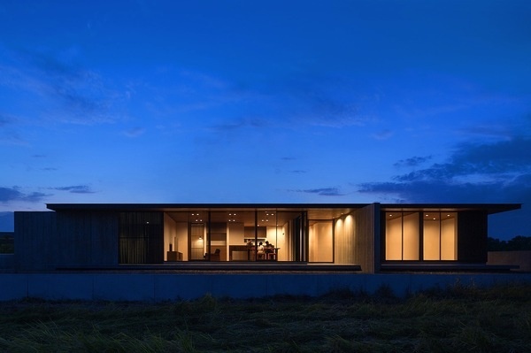 One-story Building of Nakatsu by Matsuyama Architects and Associates #modern #design #minimalism #minimal #leibal #minimalist