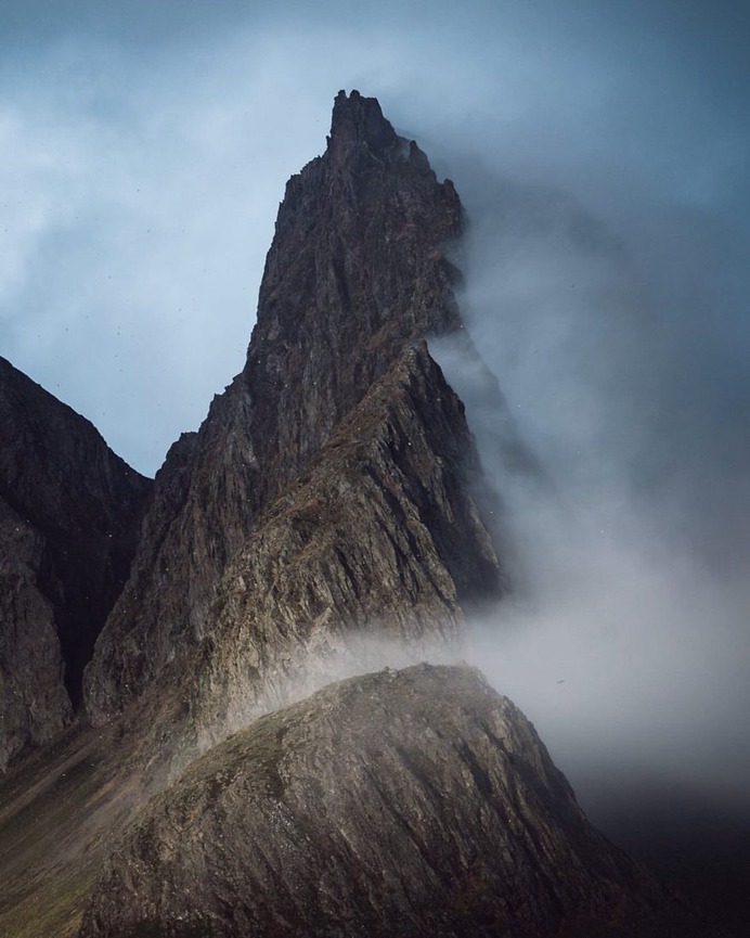 Minimalist Travel and Landscape Photography by Elliot Simpson