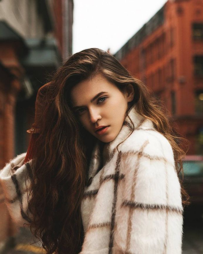 Elegant and Vibrant Fashion Photography by Lanna Mur